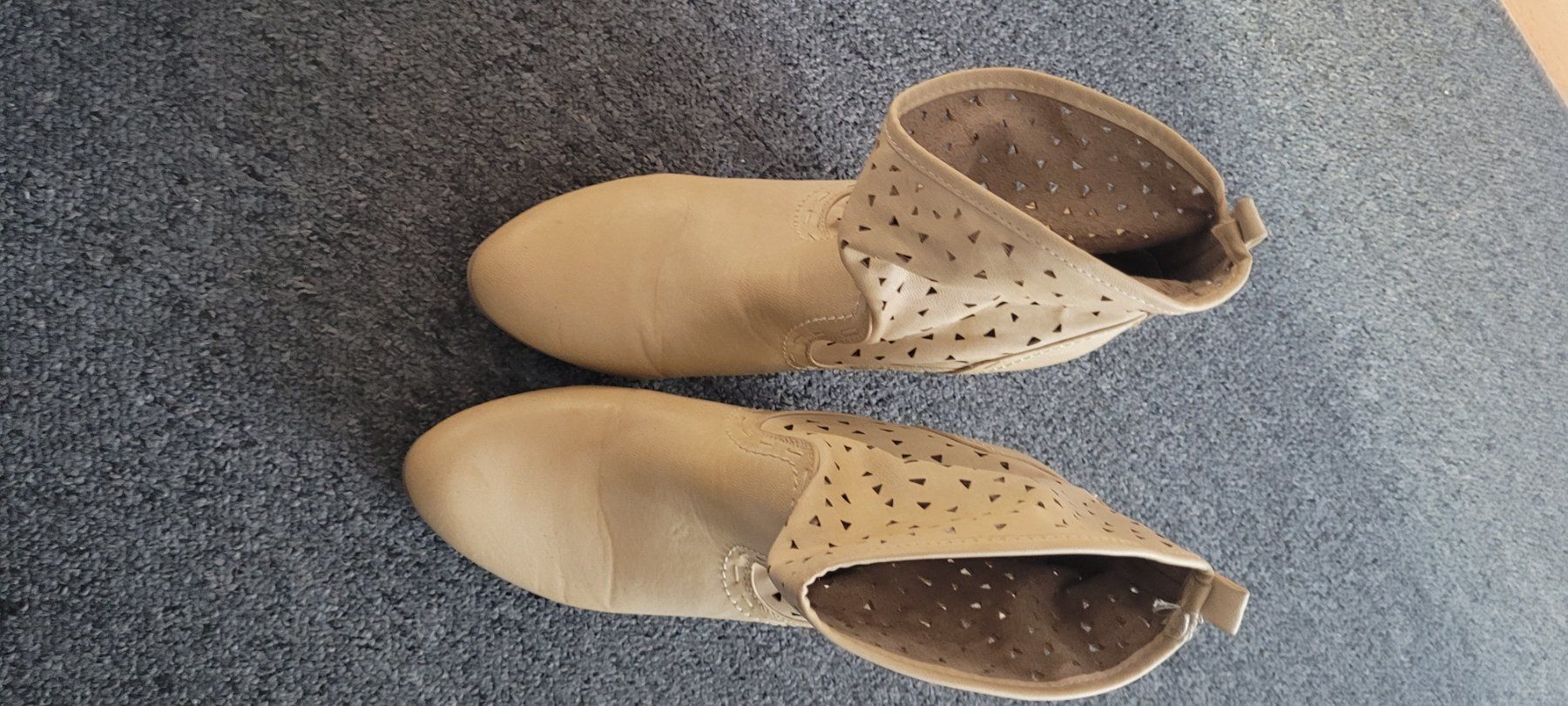 Scarpe da donna: Stiefel Gr.40 EINMAL GETRAGEN – Usato da Schöfflisdorf venduto da nun_zr8r 1