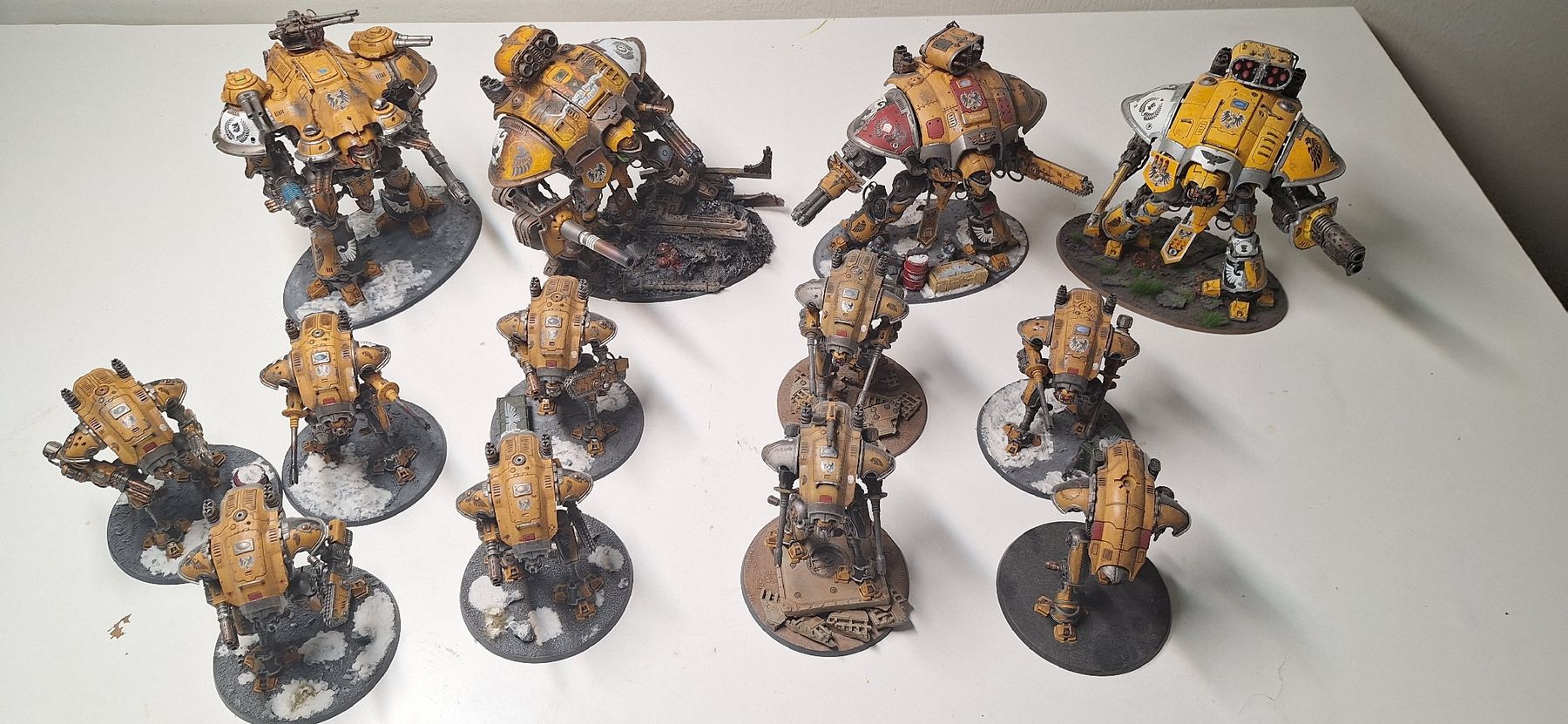 Kits de montage: Imperiale Ritter Warhammer 40k – D'occasion à Basel par BebbiFett