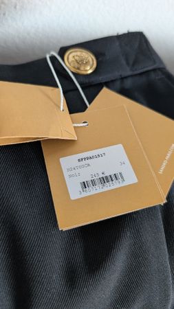 Neue Sandro Hose schwarz in grösse 34
