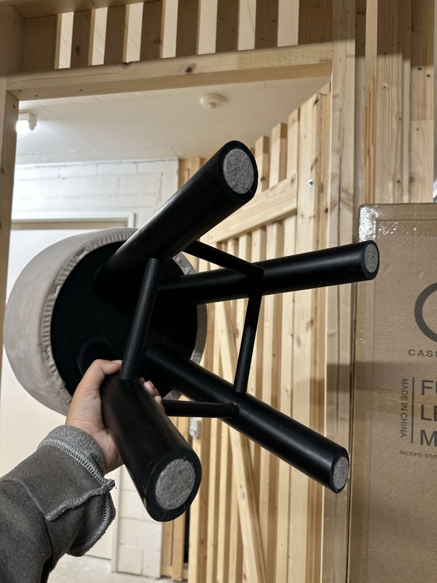 Sgabelli: Hocker Samt beige – Nuovo (secondo la descrizione) da Näfels venduto da Siljab 1