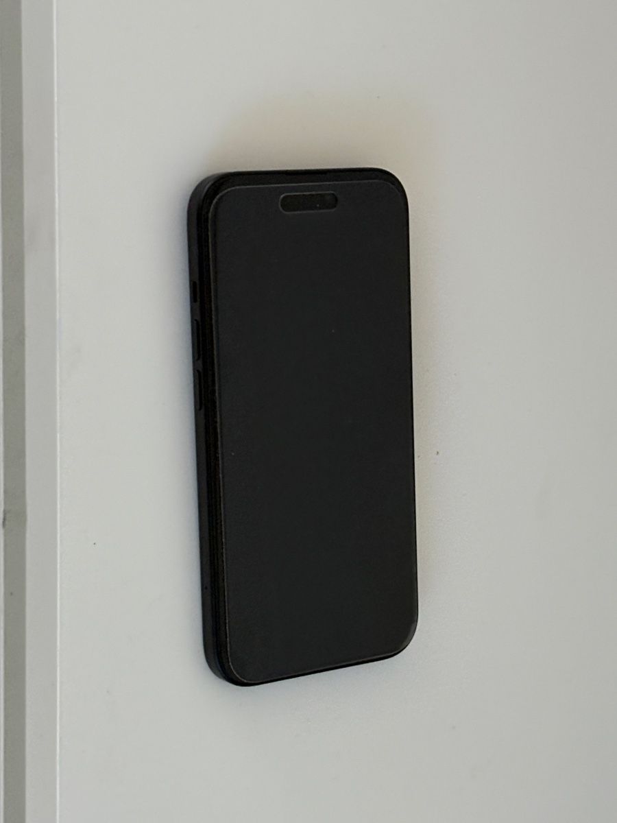 Apple Telefoni cellulari / Smartphones: iPhone 15, 128GB, schwarz  – Usato da Burgdorf venduto da Shawndx