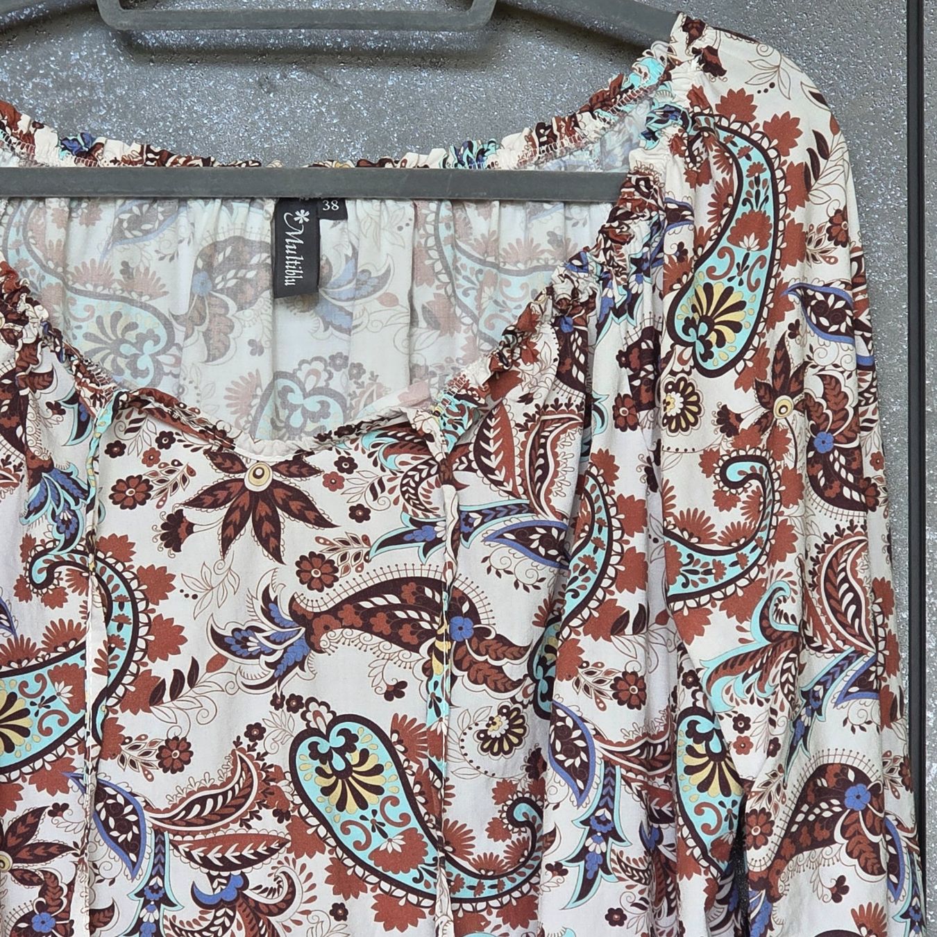 Camicette: 🐸 MULTIBLU BLUSE PAISLEY 38 BAUMWOLLE – Usato da Môtier (Vully) venduto da Frogs 1