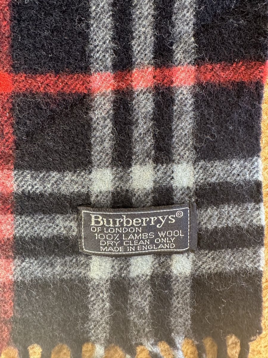Burberry Foulard & Sciarpe: Burberry London Schal Lambswool 100% – Usato da Trélex venduto da stripedthrift 2