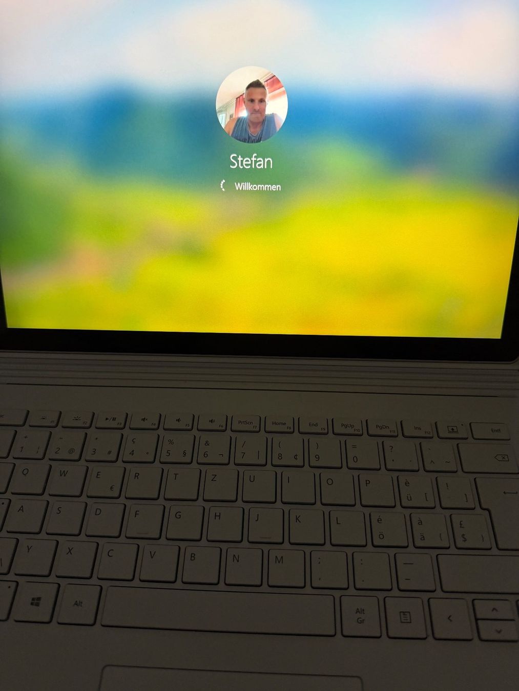 Microsoft Notebooks: Microsoft Surface Book 13.5 Zoll, plus Stift Intel i5 – Gebraucht aus Oftringen von ste_mp2b 4