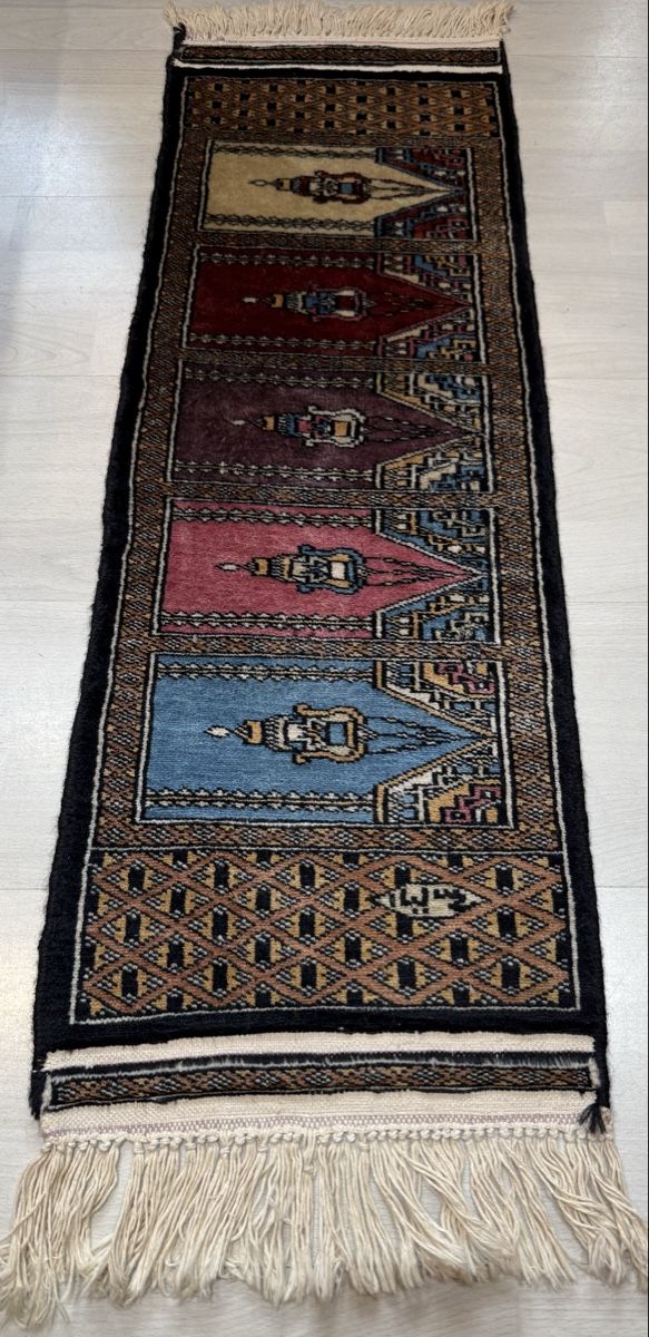 Tappeti: Orientteppich Handarbeit 32x92 – Usato da Büron venduto da Filadefia-888 1