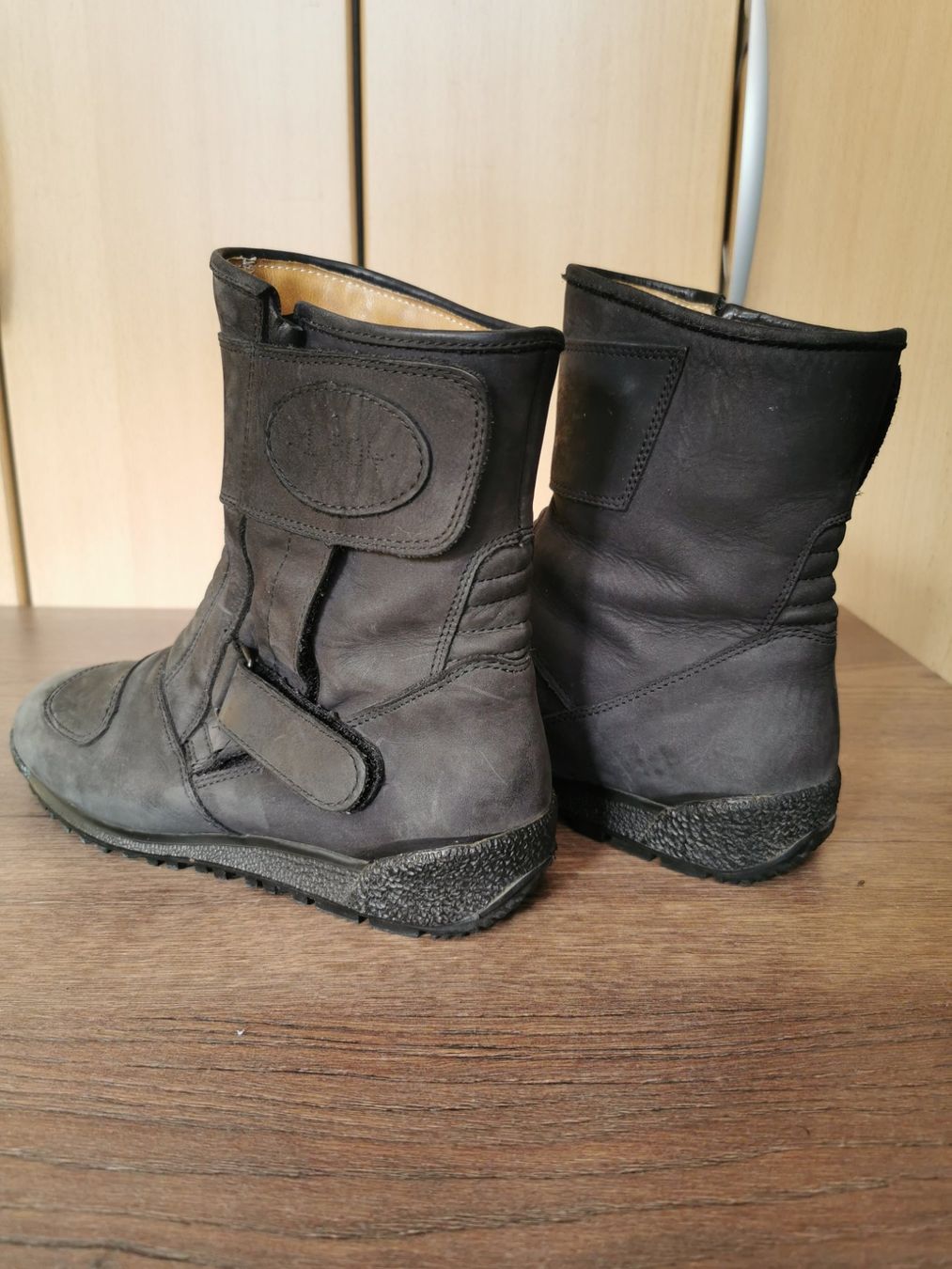 Scarpe da donna: Damen Motoradstiefel Gr.39 – Usato da Winterthur venduto da Lonpos1 1