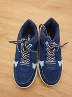 Sneaker Gr. 31, blau mit Leuchtfunktion