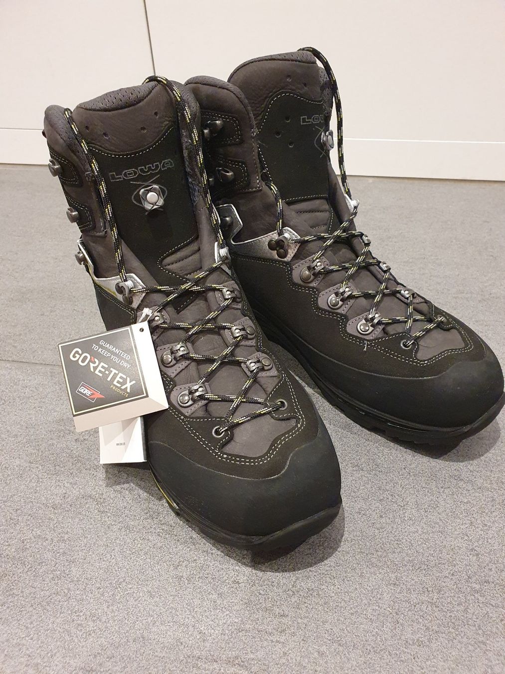 Lowa Scarpe da uomo: Lowa Wanderschuhe Gr. 47 -  Neu – Nuovo (secondo la descrizione) da Altendorf venduto da MiriCaj