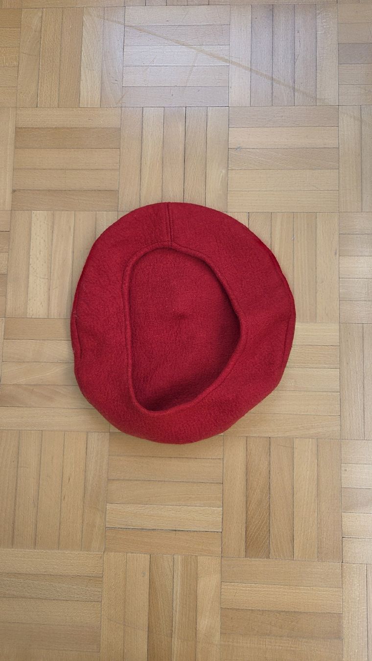 Copricapi, berretti & cappellini: Red Wool Beret – Usato da Zürich venduto da jul_l28v 1