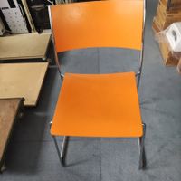 Stuhl TILA by Hintermann 2004 stapelbar Dietiker CH NP445.00