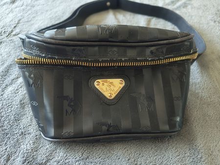 Bauchtasche schwarz Logo Suisse mollerus 