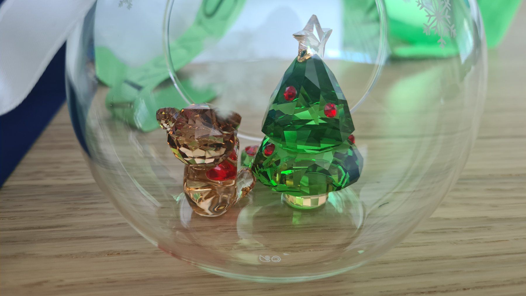 Swarovski Tutte le decorazioni: Swarovski Weihnachtskugel 5533942 Joyful Ornaments – Nuovo e nell'imballaggio originale da Zürich venduto da Agios 2