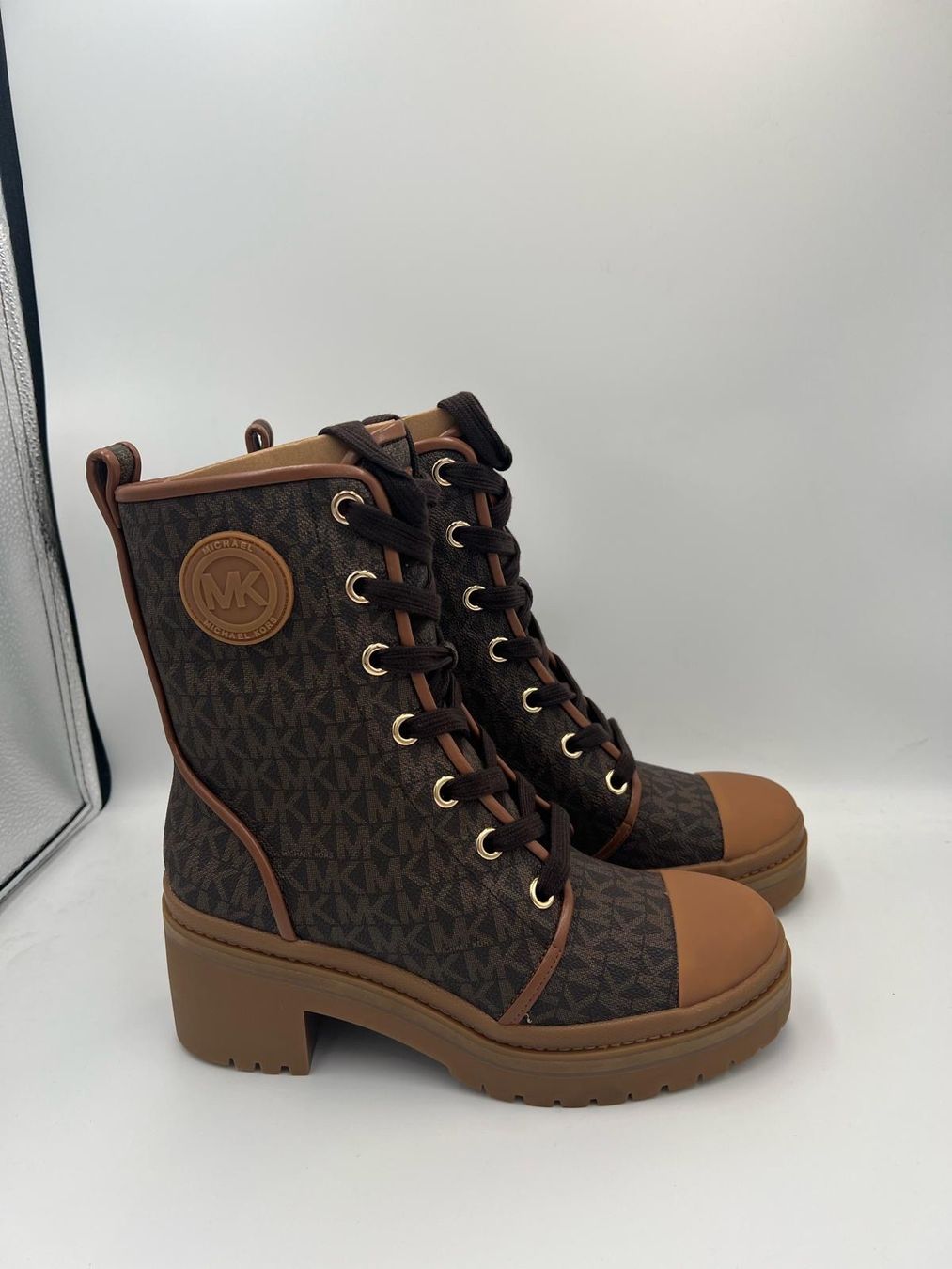 Michael Kors Scarpe da donna: Michael Kors Stiefelette braun Grösse 38 – Nuovo e nell'imballaggio originale da Wiedlisbach venduto da Sistershop