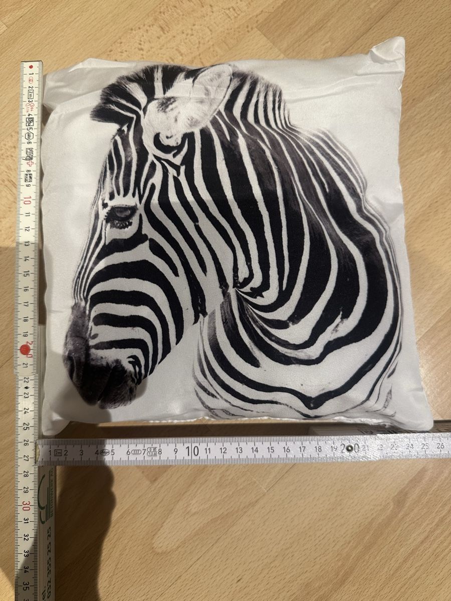 Cuscini: Süssen Kissen Zebra – Usato da Uetendorf venduto da Gar_9pvy 1