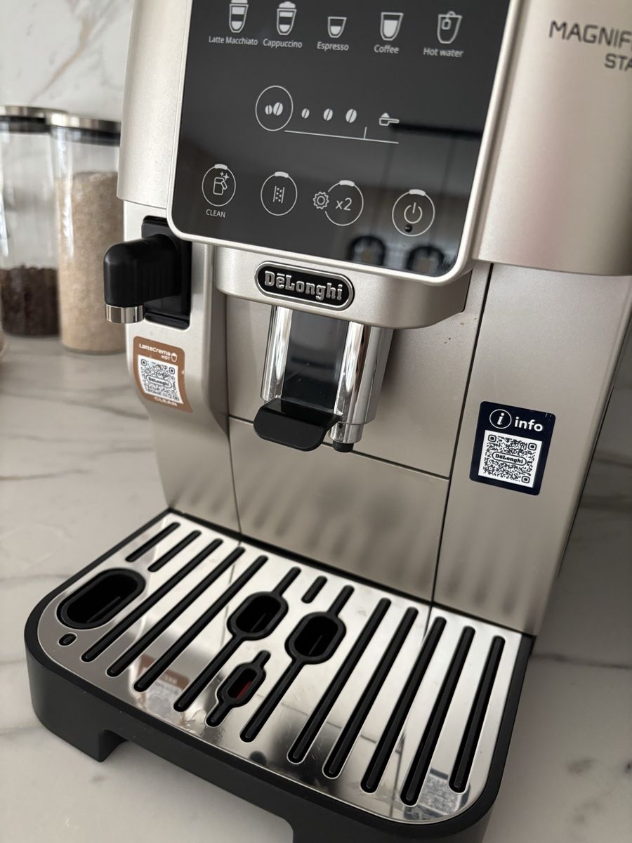De'Longhi Macchine per caffè & Macchine per espresso: DeLonghi Kaffeemaschine – Usato da Lömmenschwil venduto da pv_cr 2
