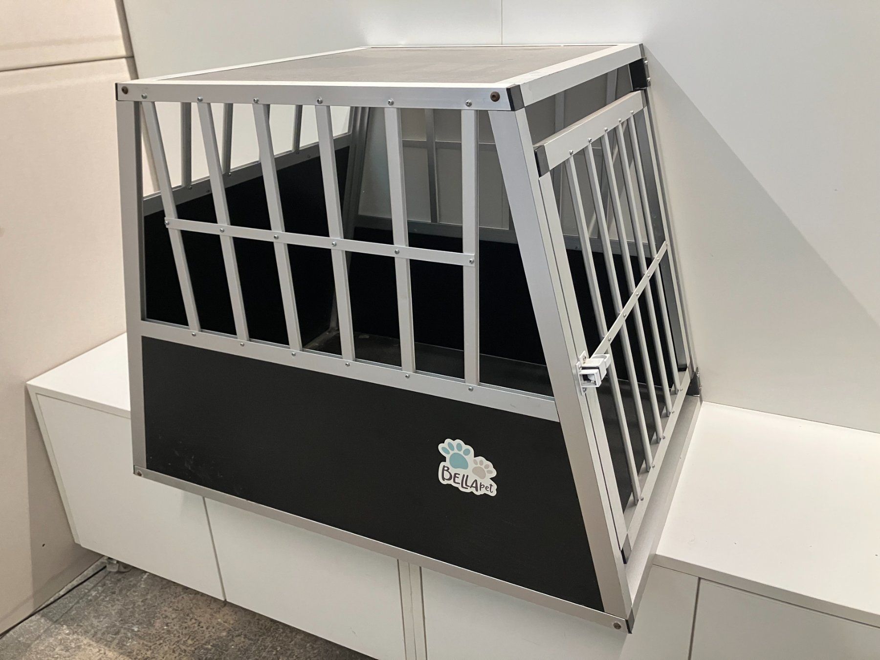 Cages, transport & sécurité: gebr. Hunde Transport Käfig / Box ab 1.- – D'occasion à Lichtensteig par Buy24International