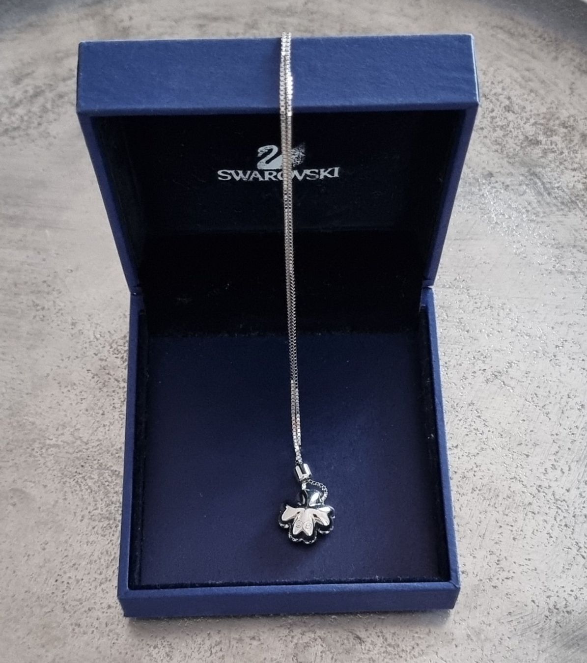 Swarovski Catenine: ORIGINAL Swarovski Kette – Nuovo e nell'imballaggio originale da Frauenfeld venduto da Bleeddragon 1