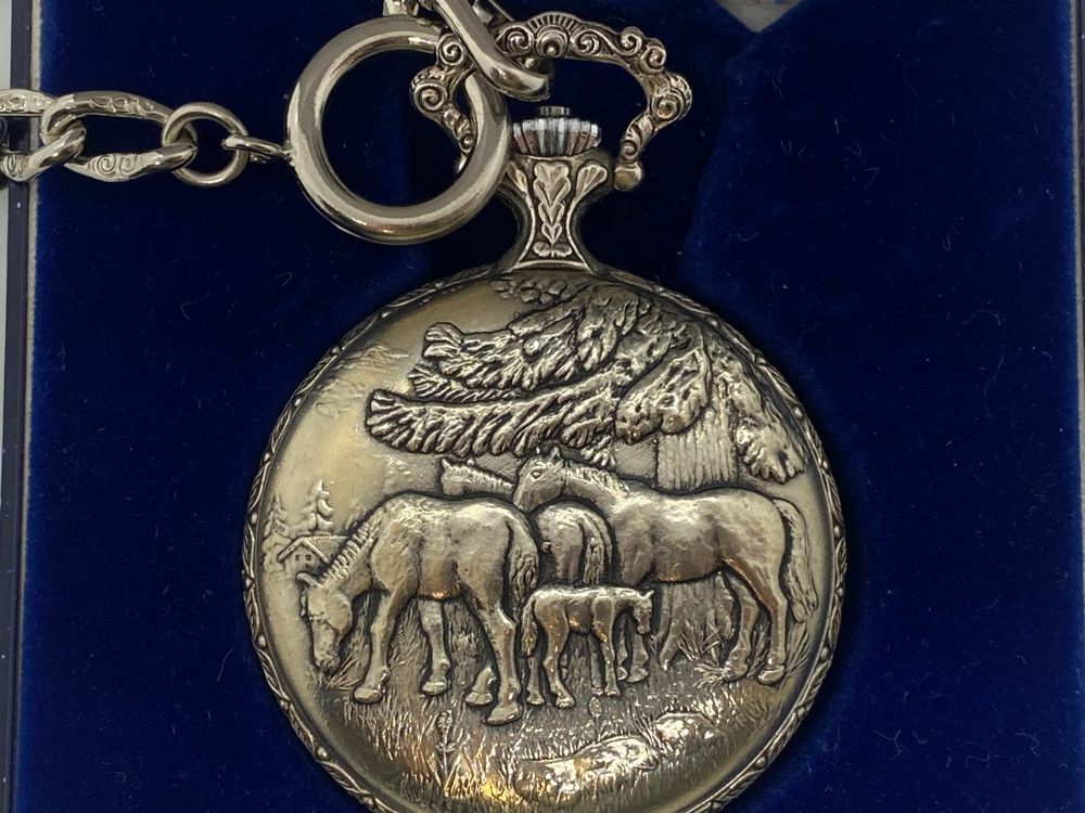 Trachtige Taschenuhr Hubert Mit Jagdmotiv -Schmuck Steiner