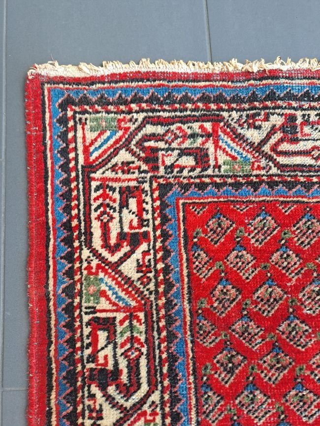 Teppiche: Antiker Teppich – Gebraucht aus Oberwil-Lieli von Gregory1003 1