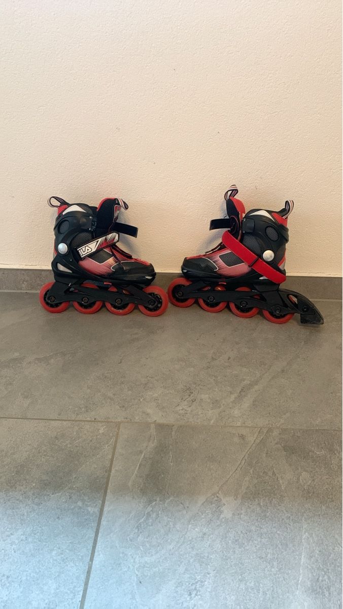 Fila Inline-Skating & Rollschuhe: Rollers Fila, taille ajustable 28-32 – Gebraucht aus Avenches von bap_x77b