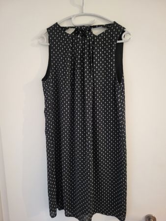 Schickes Sommerkleid mit Muster, Grösse 40 - Top Zustand!