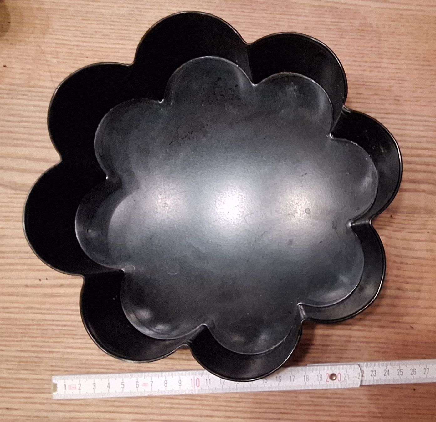 Teglie da forno: 3 Backformen, Kuchenform, Blume, Stern, Cake – Usato da Adlikon b. Andelfingen venduto da Kraemse 2