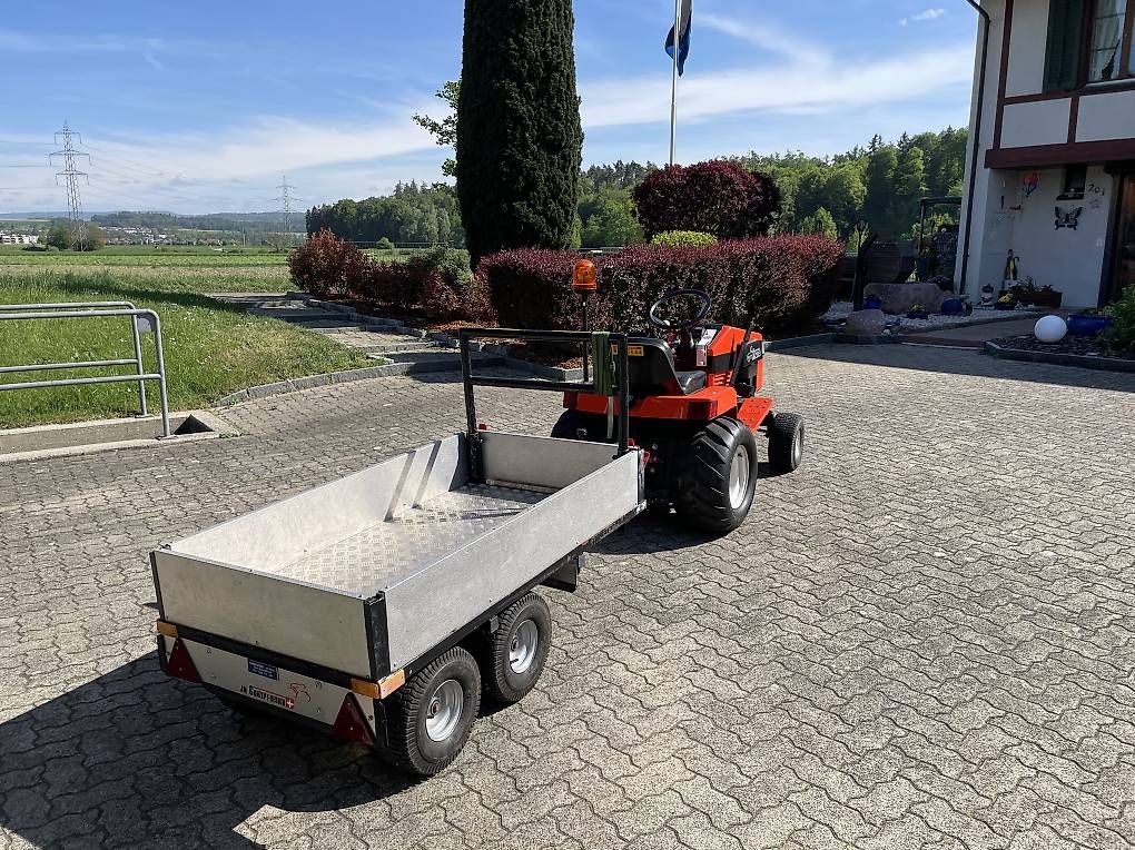 Fahrzeuge für Kinder: Traktor mit Anhänger  – Gebraucht aus Kleindöttingen von Alfa551 3