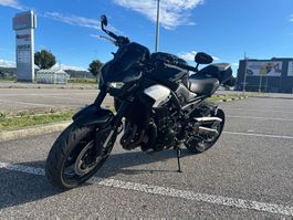 Kawasaki z900 (2025) mit LeoVince