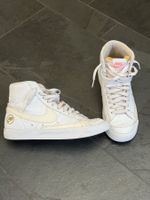 BASKETS NIKE