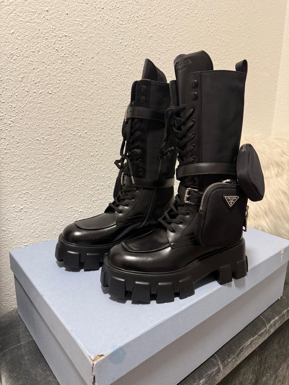 Prada Damenschuhe: Prada Stiefel – Neu (gemäss Beschreibung) aus Triesen von BodeineBrazy