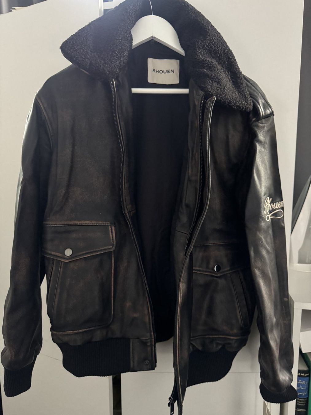 Vestes: RHOUEN OVERSIZE LEATHER JACKET – Neuf avec emballage d'origine à Winterthur par fad04