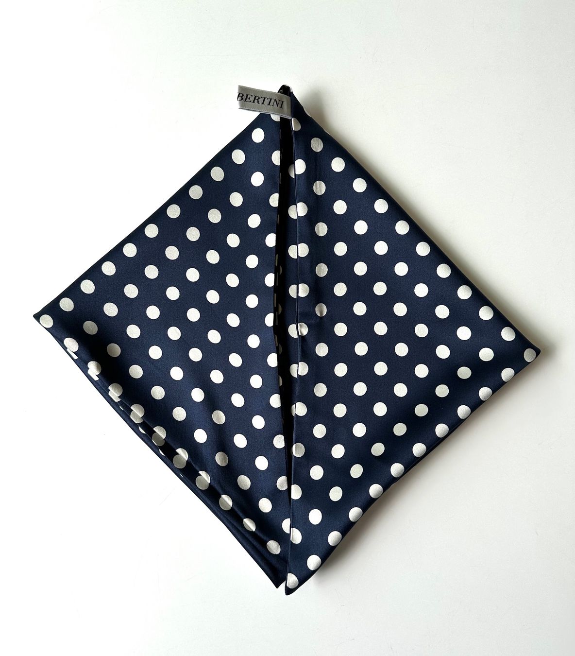Foulard & Sciarpe: Claudia Bertini Triangolo Foulard – Usato da Zürich venduto da Secondbite 3