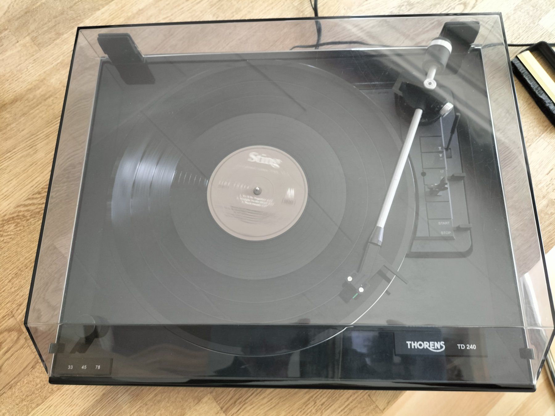 Thorens Giradischi: Thorens TD 240 Plattenspieler – Usato da Luzern venduto da ces_xt2k 5