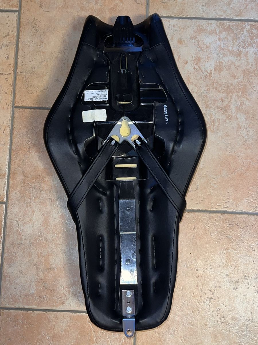 Harley-Davidson Tutti i ricambio per moto: Doppel Sitzbank  Sportster Harley Davidson  – Usato da schellenberg venduto da freefostore 3