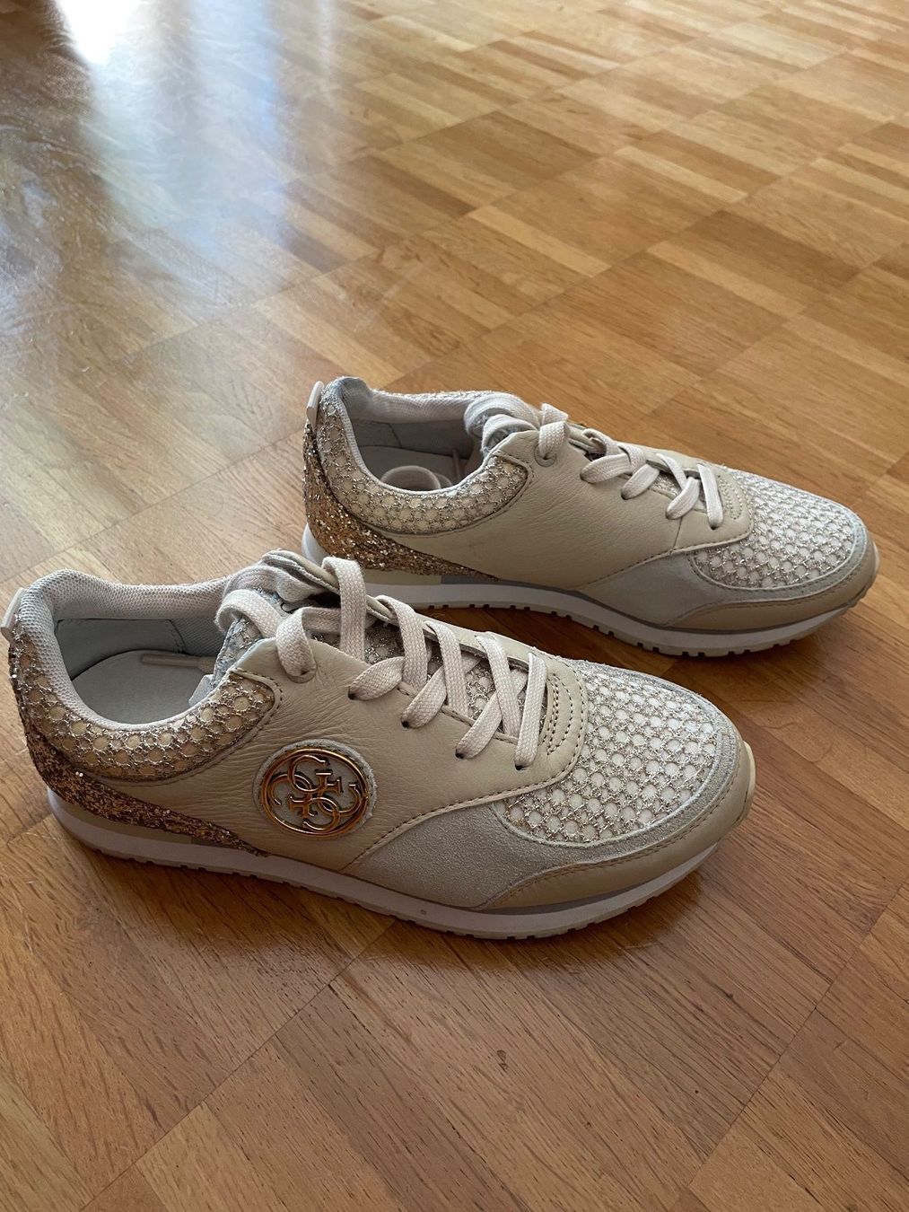 Guess Scarpe da donna: Schuhe Guess – Usato da Frauenfeld venduto da Tesese 1
