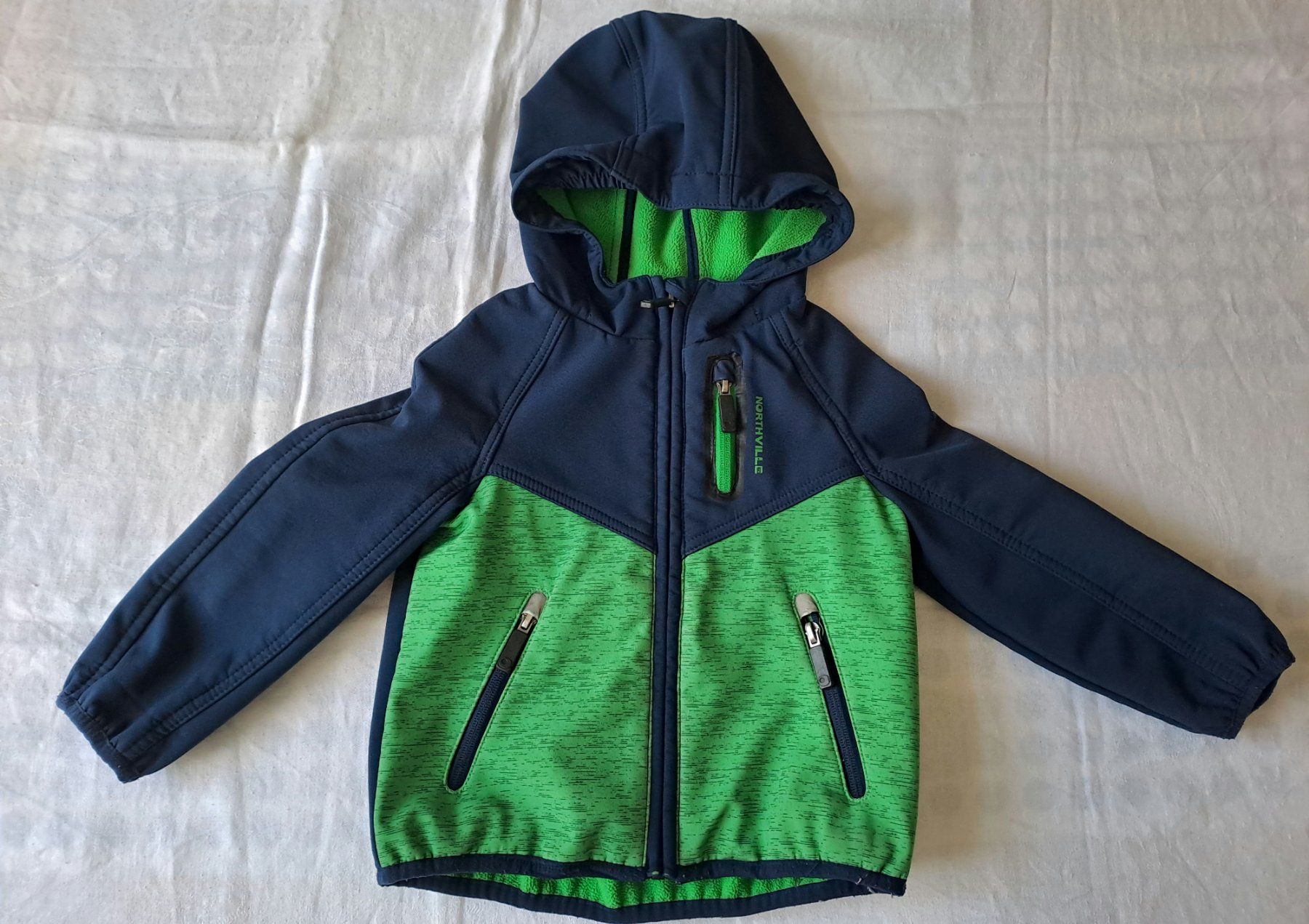 Jacken & Mäntel: Veste d'hiver pour garçon taille 98 – Neu (gemäss Beschreibung) aus Le Noirmont von sportboutique