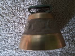 Vintage Ziegenglocke Messing mit Bügel und Reliefverzierung