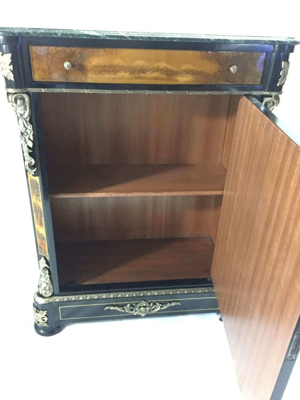 Cassettiere: Meuble d’appui style napoléon III, – Usato da geneve venduto da louisart 7
