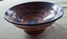 Keramikschale blau rot (handgefertigt, signiert 1991)