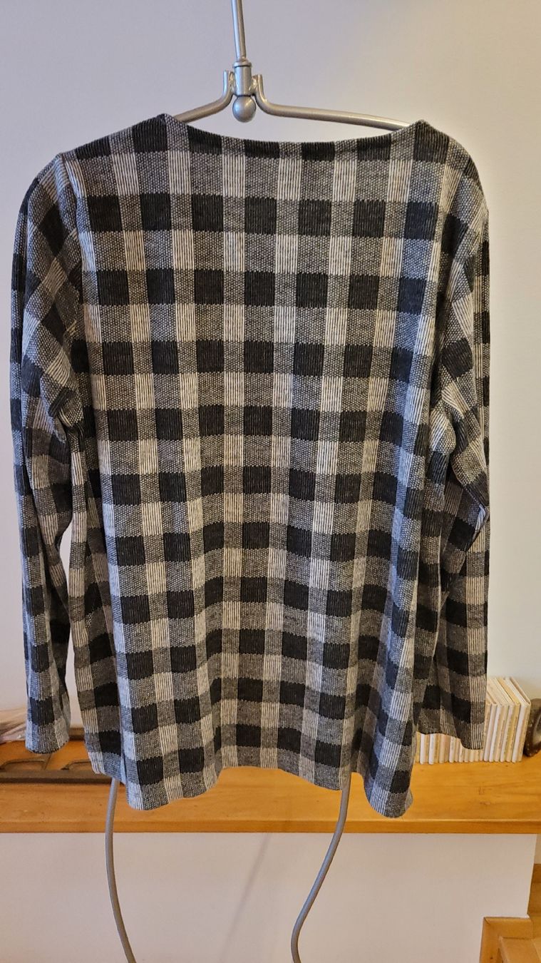 Tom Tailor Pullover & Sweatshirts: Tom Tailor Winterpullover kariert grau schwarz L / XL – Gebraucht aus Horgenberg von Klatschmohnmaria 4