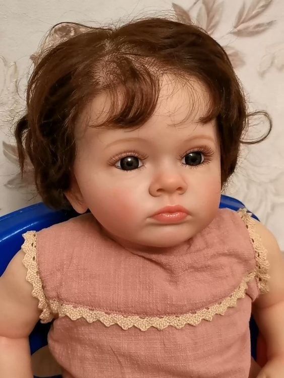 📌 NEU Babypuppe aus Silikon 60cm Reborn grün/rosa | Kaufen auf Ricardo