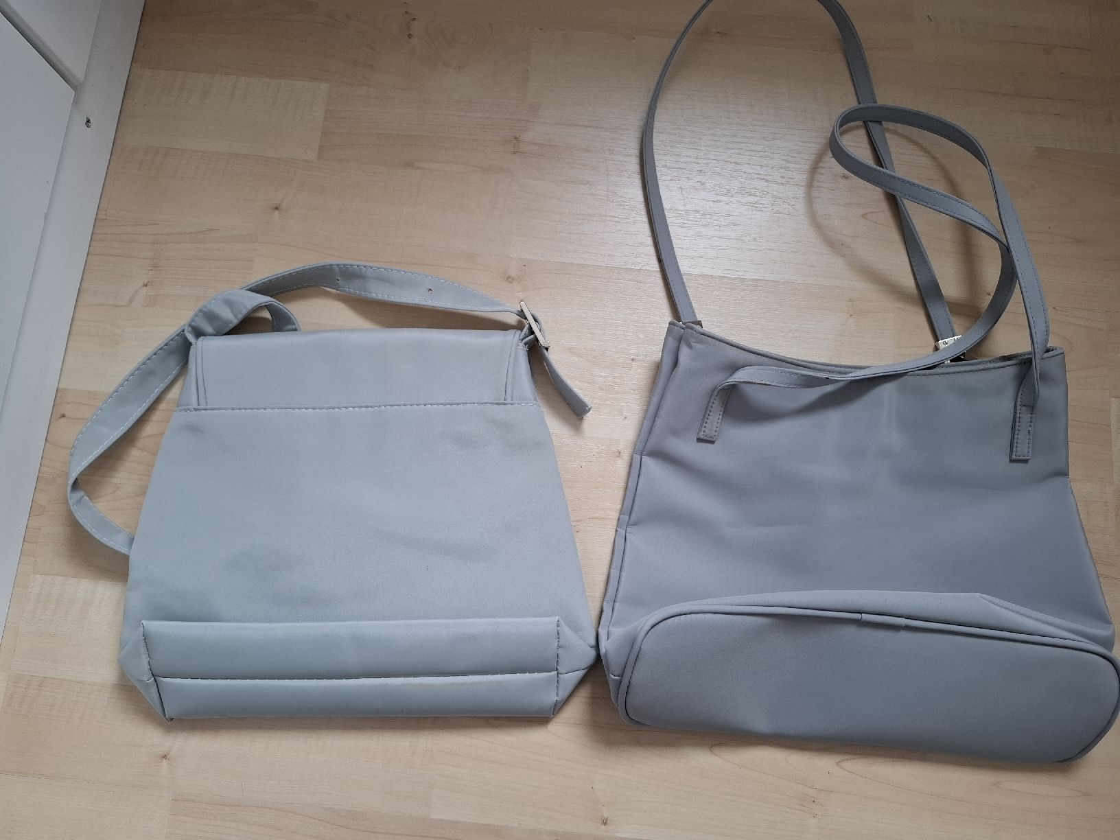 Borse da donna: 2 graue Handtaschen,  Versand auch möglich – Usato da Neuenhof venduto da summer_25 5