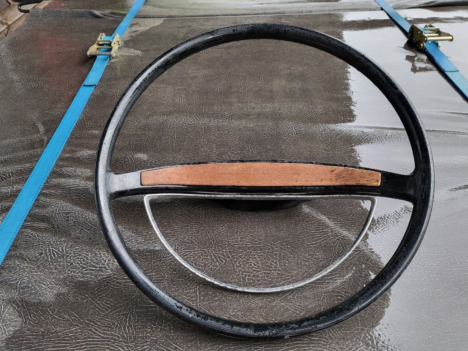 BMW Accessori per altri veicoli: BMW 2000CS – Usato da Welschenrohr venduto da Fenn-60