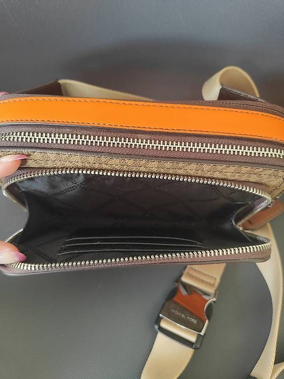 Borse da donna: Sac banane Mickael Kors – Usato da Bercher venduto da TBarra 3