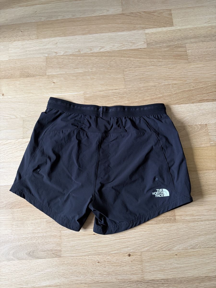 North Face Pantaloni: The North Face kurze Sporthose M – Usato da Hasliberg Hohfluh venduto da kus_5wpz 1
