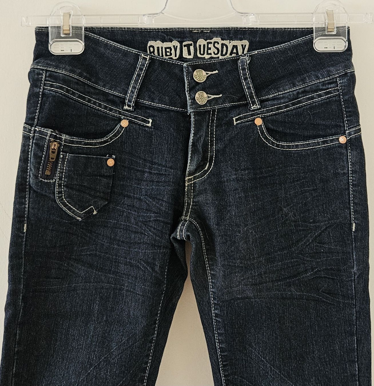 Jeans: Jeans Gr. 36 Ruby - Tuesday - Spendenaktion – Nuovo (secondo la descrizione) da Unterkulm venduto da Beljasch 1