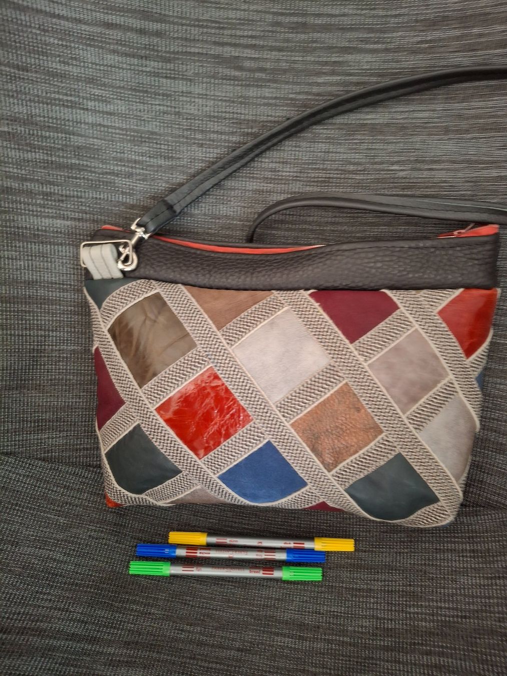 Taschen für Damen: Schicke Leder-Umhängetasche, Patchwork, bunt – Neu (gemäss Beschreibung) aus Bellikon von MellonCollieMitTwint 2