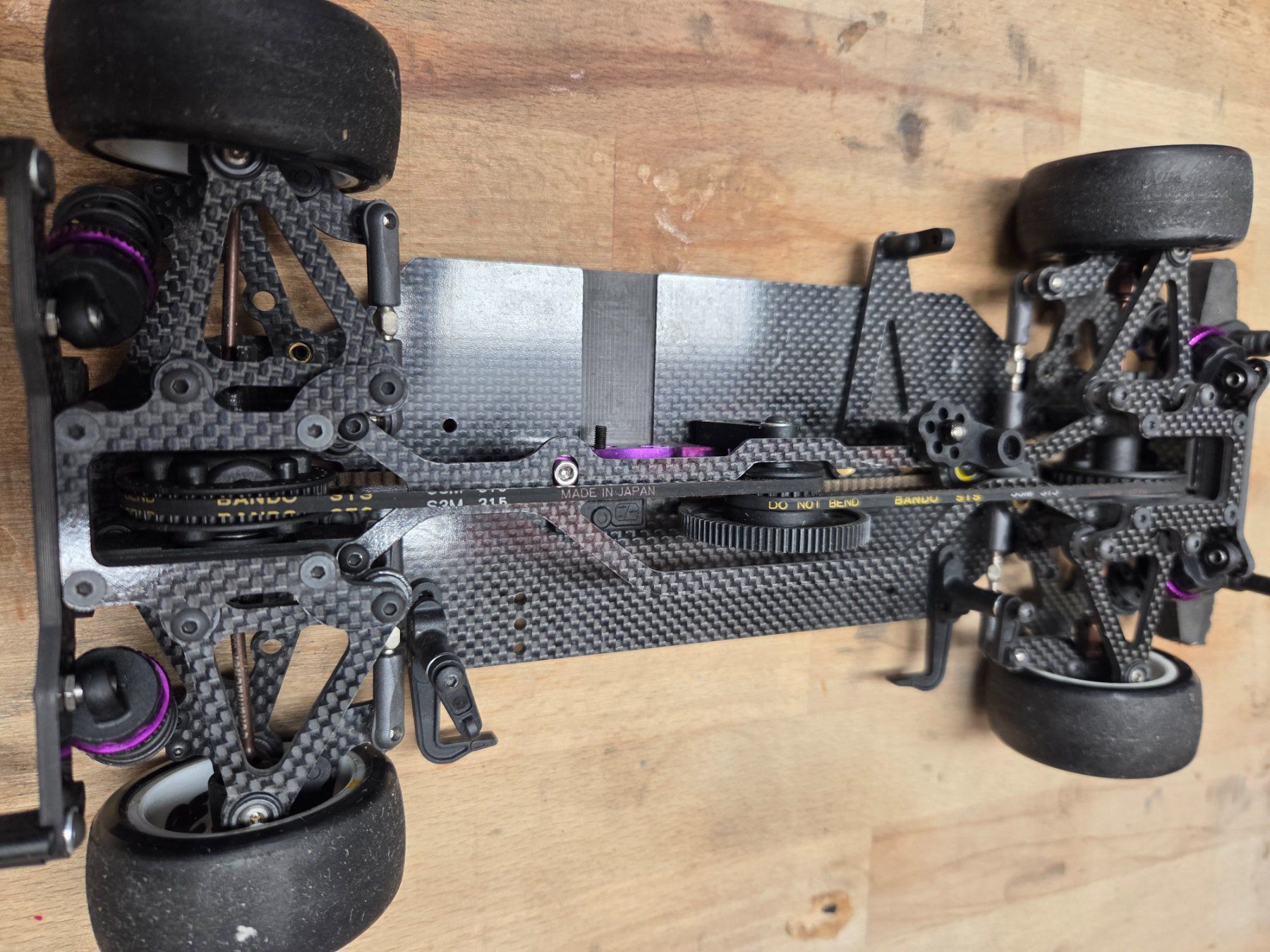 RC Modellbau: Schumacher Neon / M-Chassis 225mm / Carbon Version – Gebraucht aus Eschlikon TG von davidt8883 8