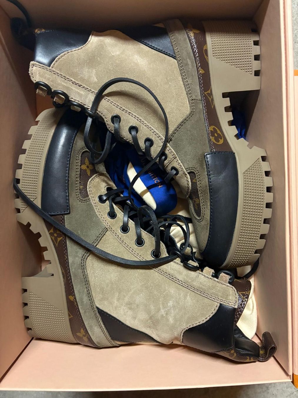 Louis Vuitton Damenschuhe: Lous vuitton Schuhe – Gebraucht aus Bonstetten von mar_vs88