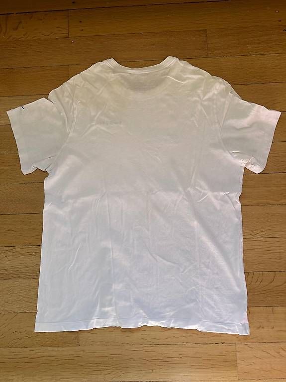 Nike T-shirt: T-Shirt Nike weiss – Usato da Muttenz venduto da anj_2qy5 1